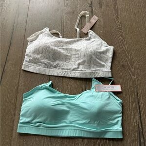 Uncover Women's White and Mint Bra Set